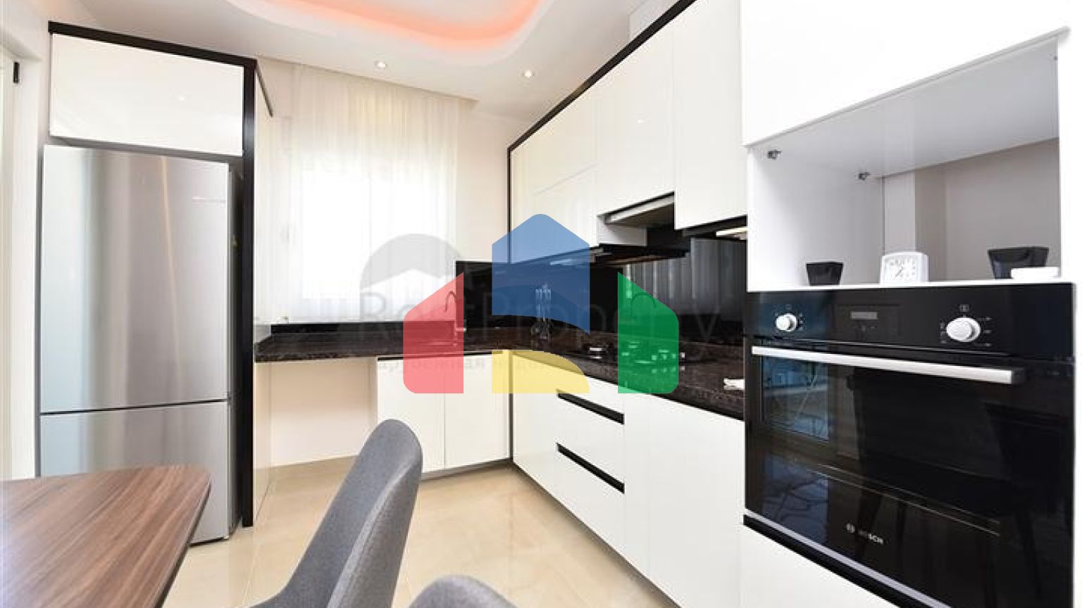 Меблированная квартира 1+1 в Махмутларе с видом на море