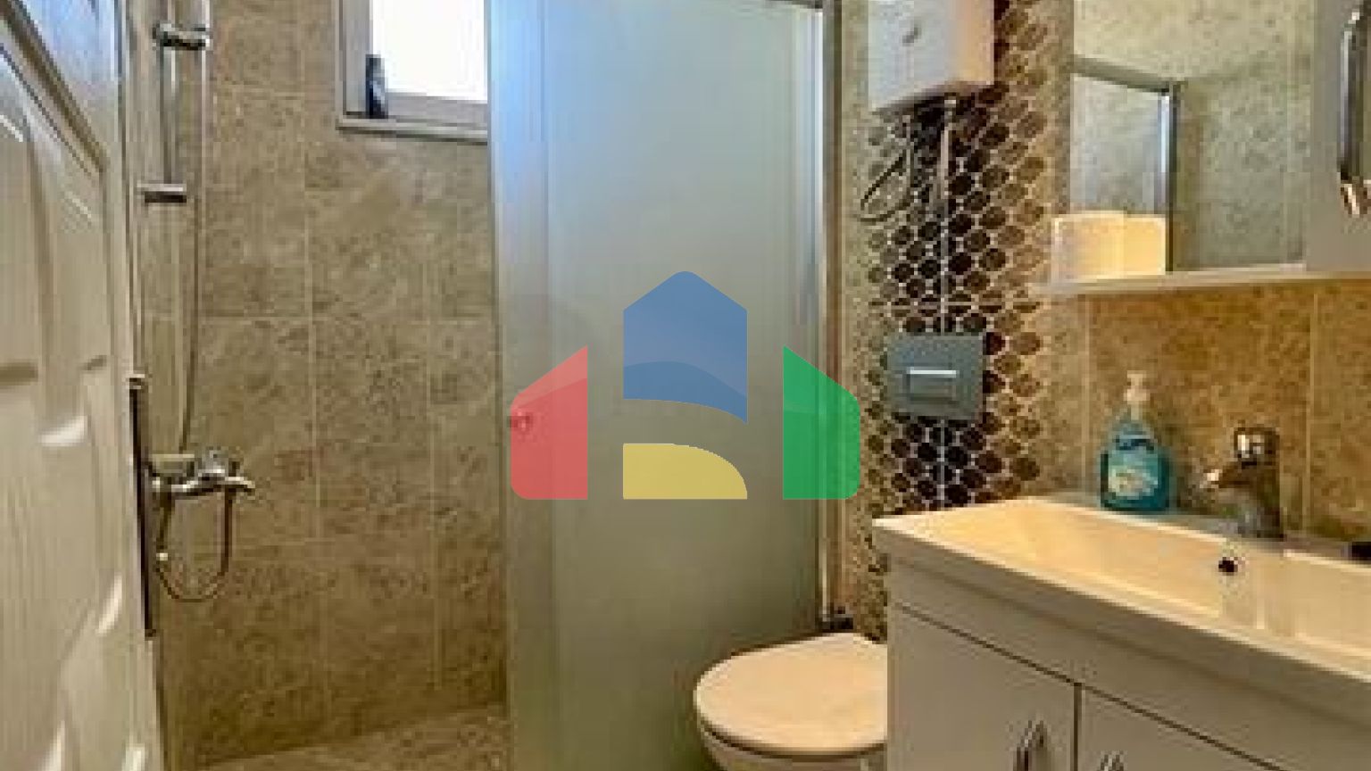 Затишна квартира 1 + 1 в районі Махмутлар