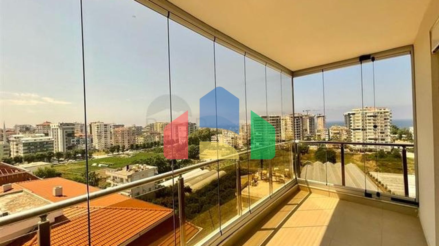 Затишна квартира 1 + 1 в районі Махмутлар