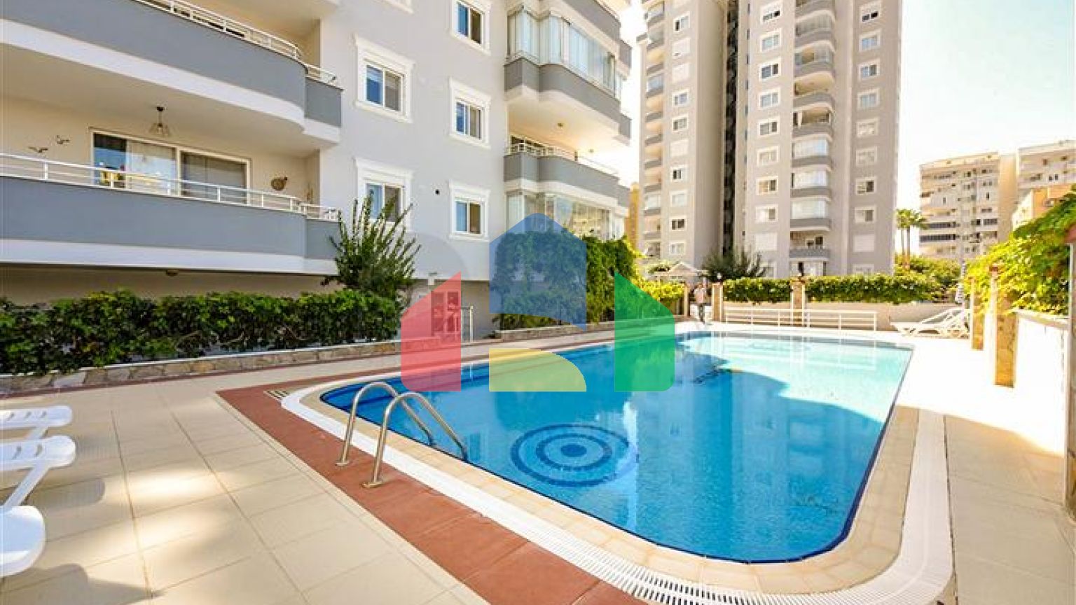 Трехкомнатная квартира в самом центре Махмутлара