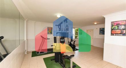 Трехкомнатная квартира в самом центре Махмутлара Трехкомнатная квартира в самом центре Махмутлара