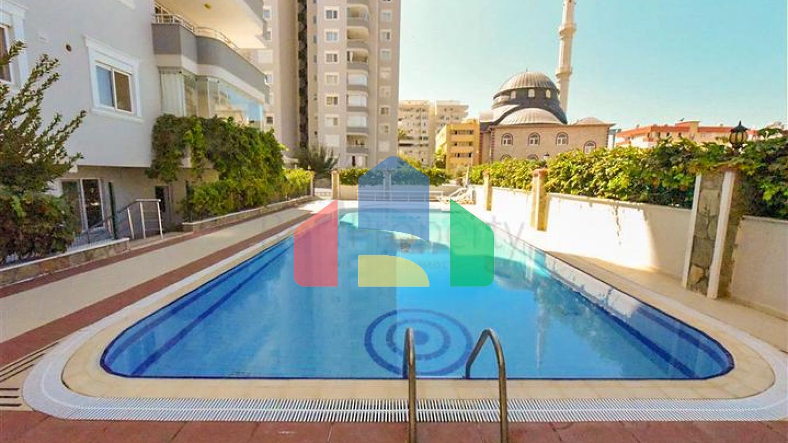 Трехкомнатная квартира в самом центре Махмутлара