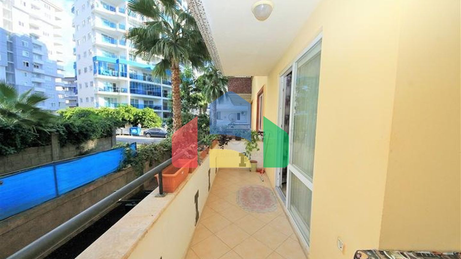 Просторная квартира 2+1 в 300 метрах от моря