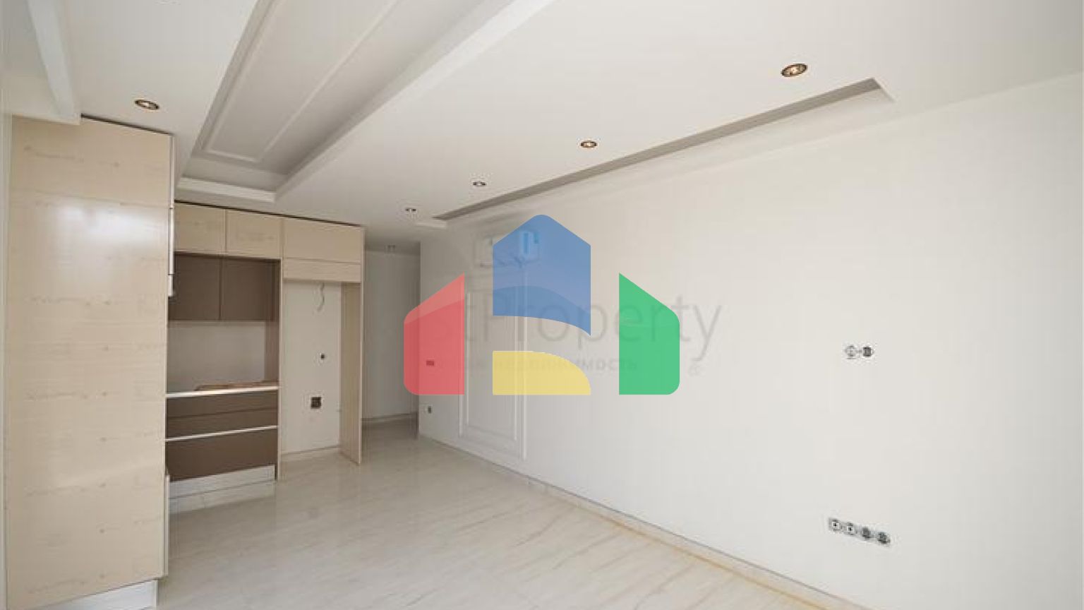 Квартира 1+1 в комплексе премиум класса на первой береговой линии в Махмутларе