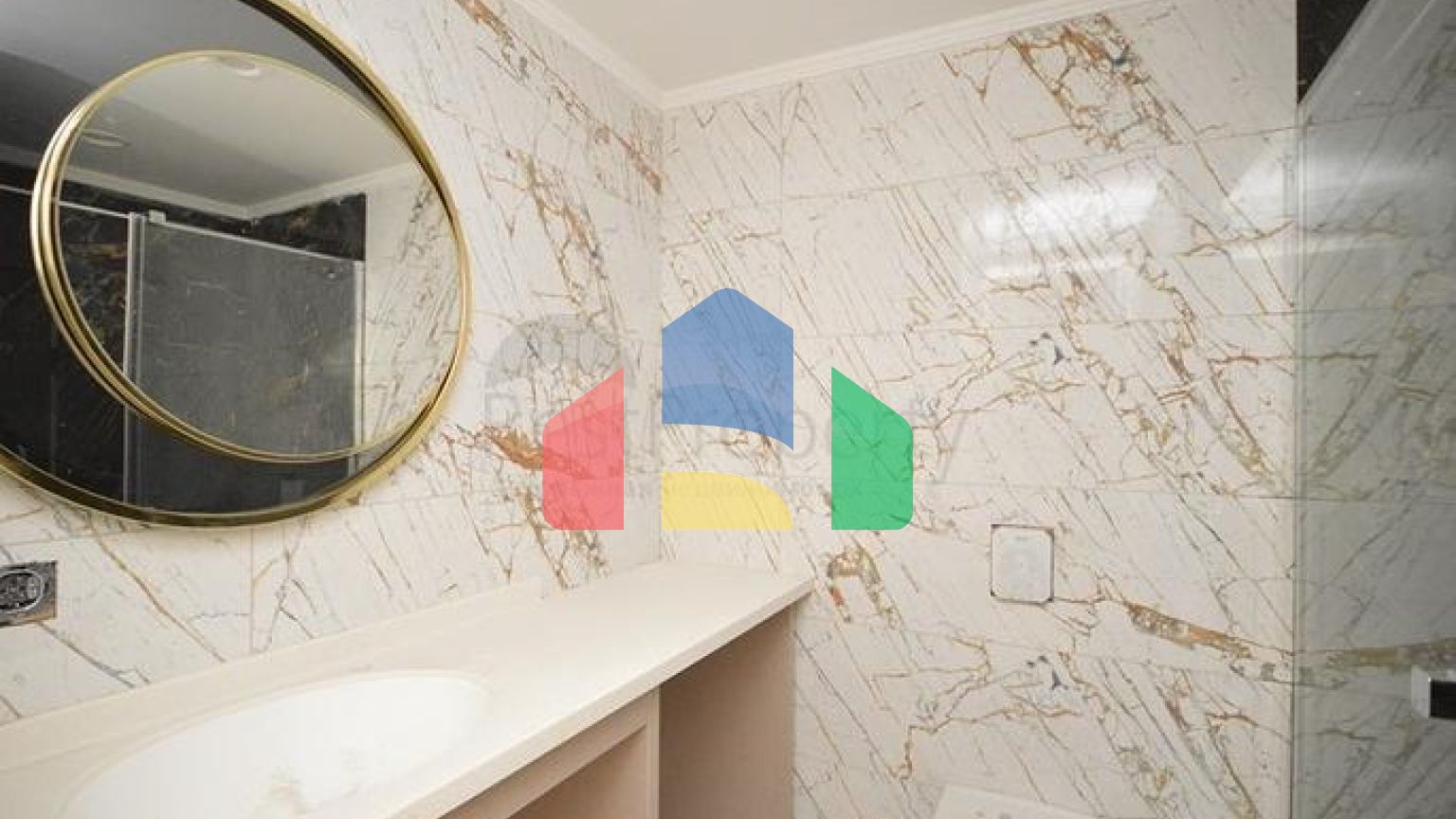 Квартира 1+1 в комплексе премиум класса на первой береговой линии в Махмутларе