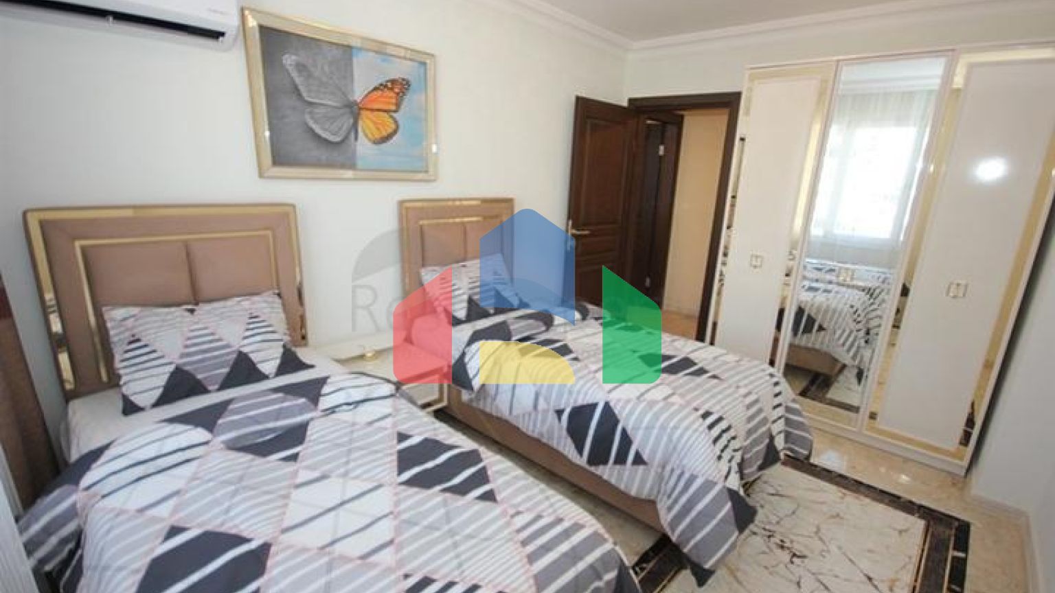 Апартаменти 2 + 1 з видом на море в Махмутларі