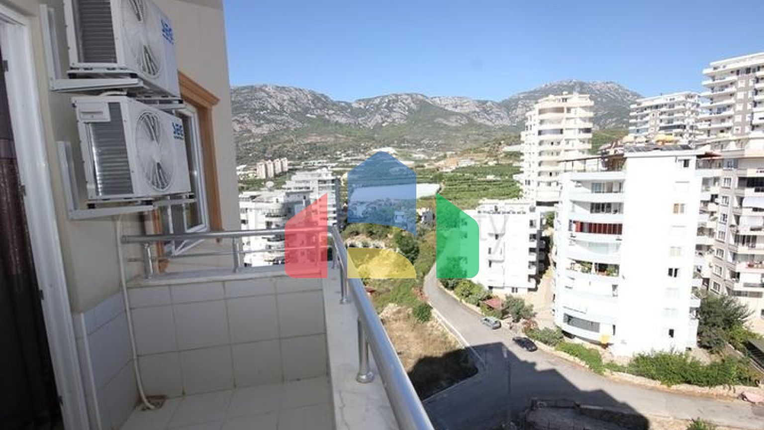 Апартаменти 2 + 1 з видом на море в Махмутларі