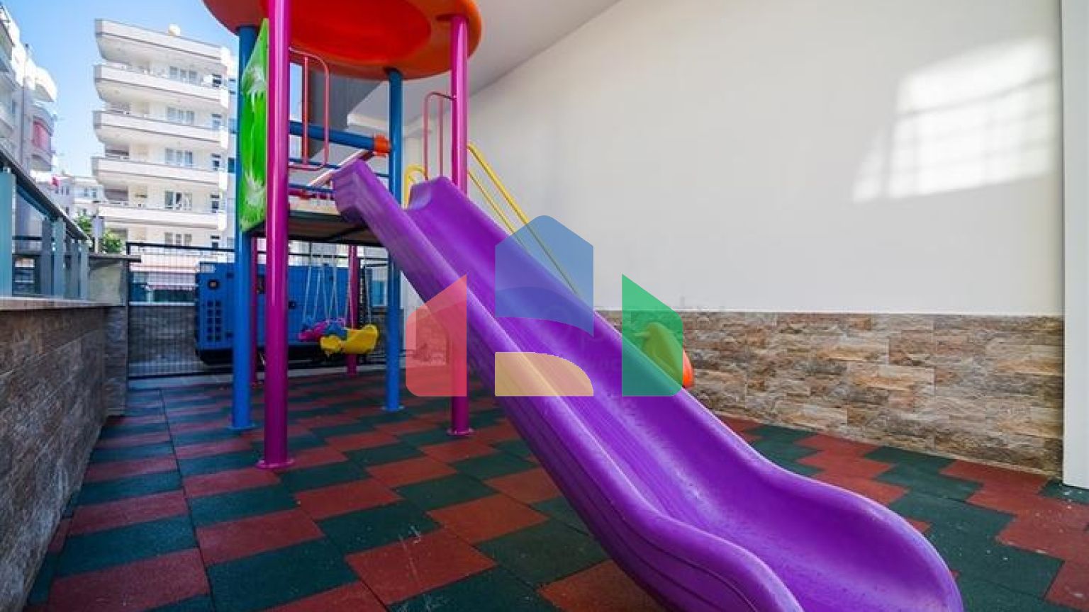 Просторий пентхаус в районі Махмутлар в 400 метрах від моря