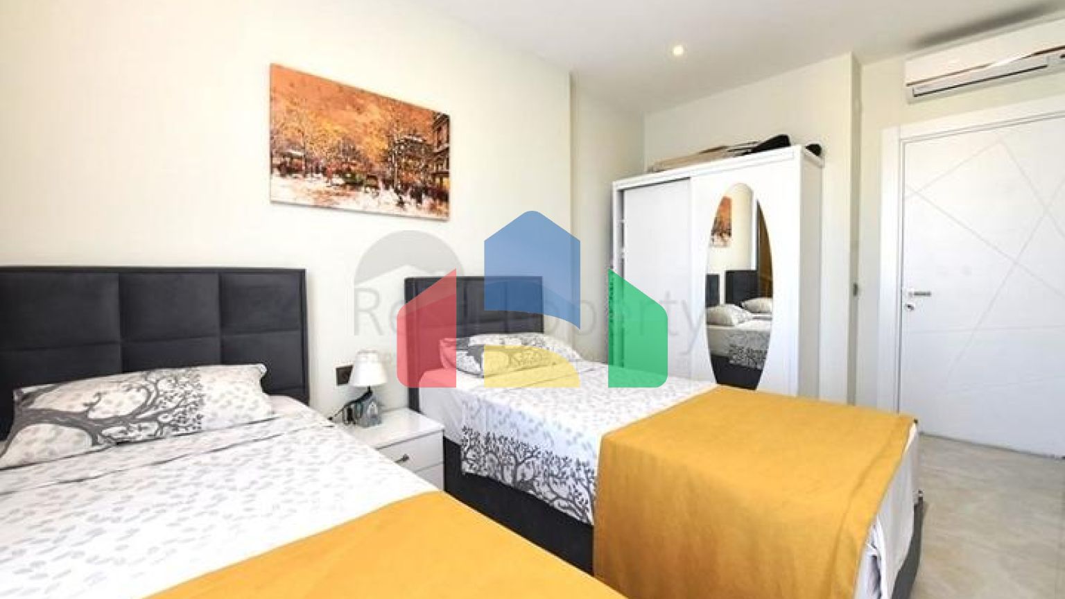 Трикімнатна квартира з панорамним видом на море