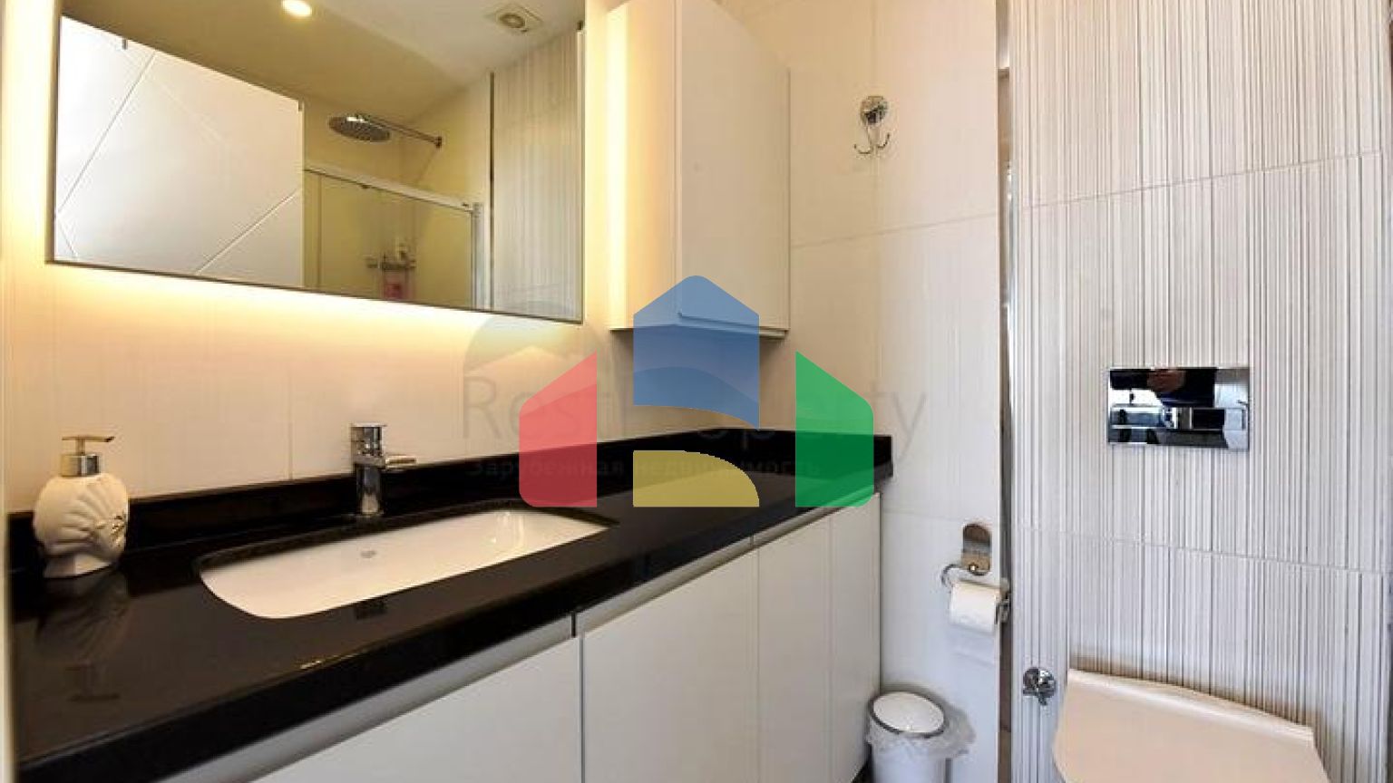 Трикімнатна квартира з панорамним видом на море