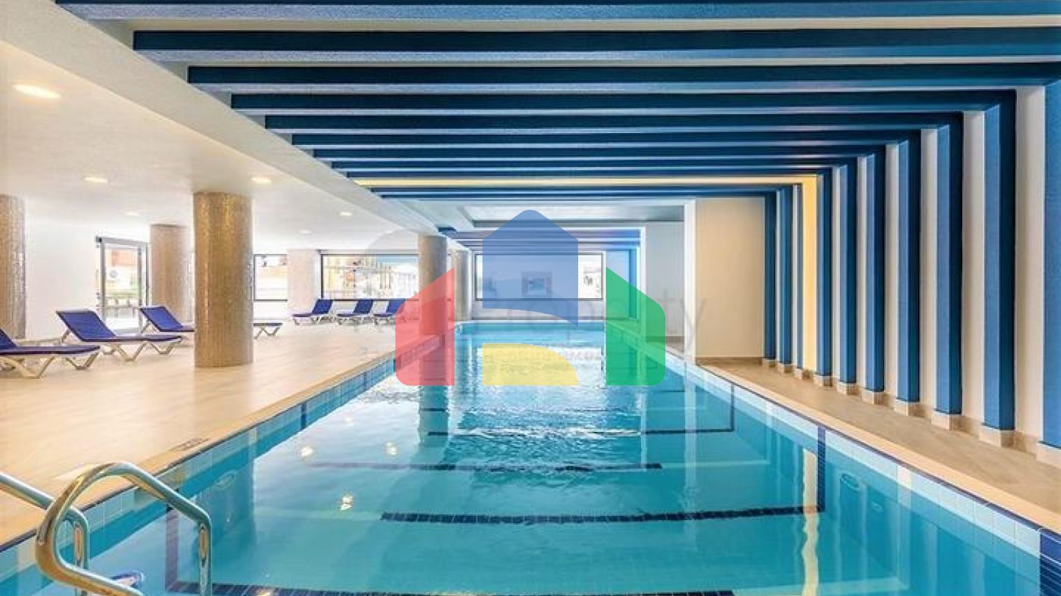 Трикімнатна квартира з панорамним видом на море