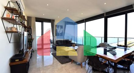 Трикімнатна квартира з панорамним видом на море Трикімнатна квартира з панорамним видом на море