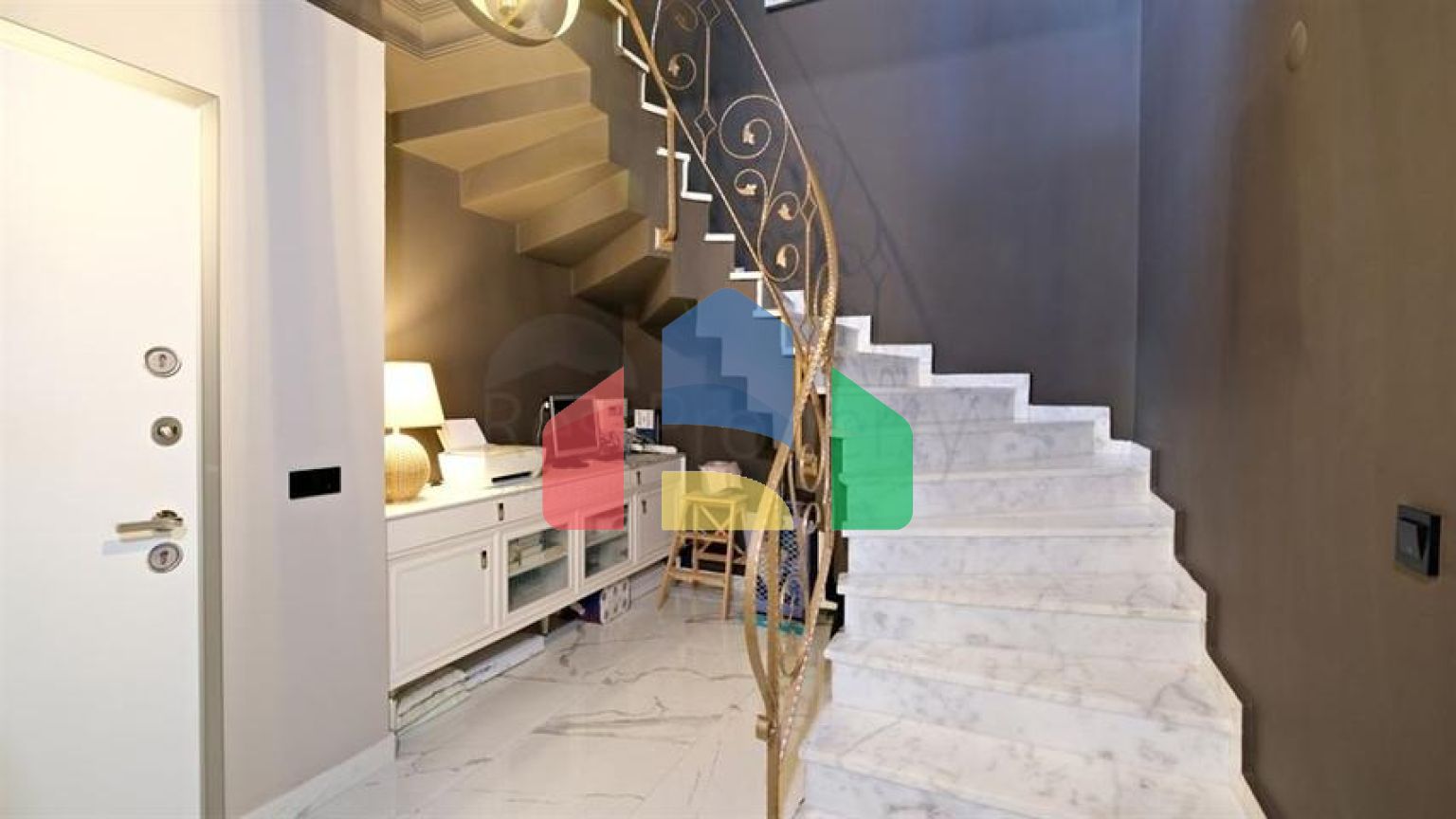 Меблированная вилла в центре Махмутлара