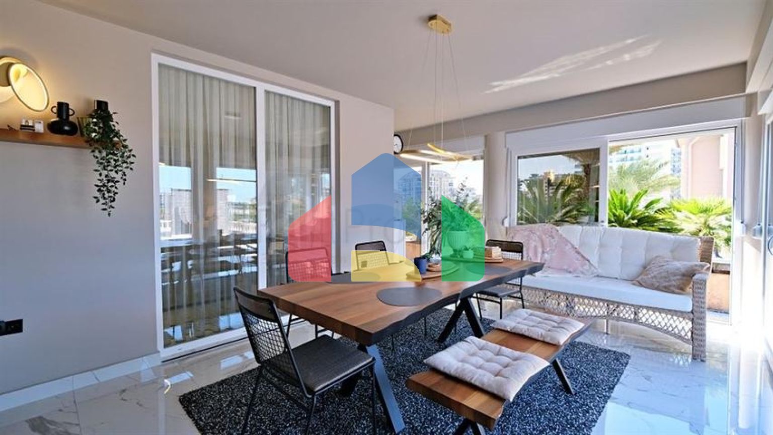 Меблированная вилла в центре Махмутлара