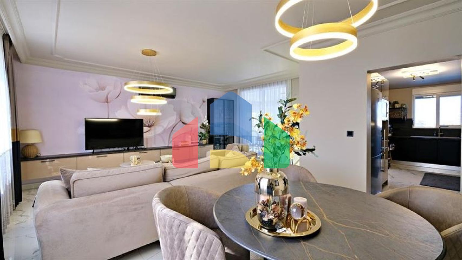 Меблированная вилла в центре Махмутлара