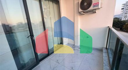 Нова стильна квартира плануванням 1 + 1 А районі Махмутлар