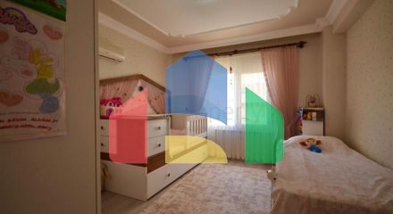 Простора квартира 3 + 1 з меблями і технікою в районі Махмутлар