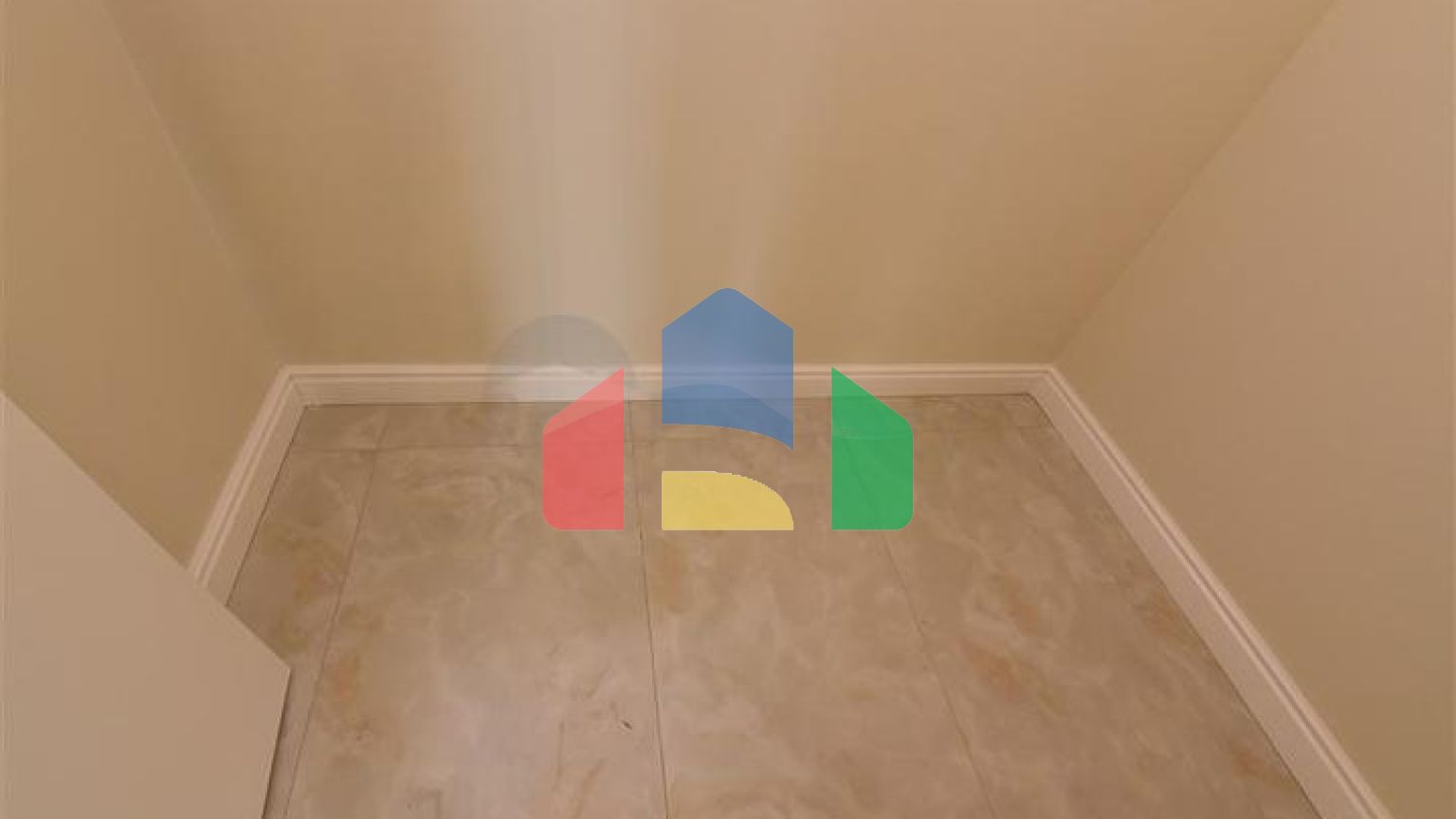 Просторий пентхаус на першій береговій лінії