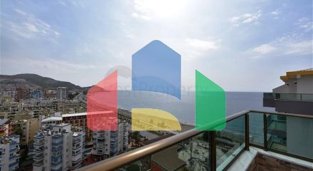 Просторий пентхаус на першій береговій лінії