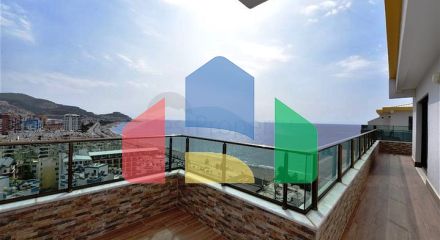 Просторий пентхаус на першій береговій лінії