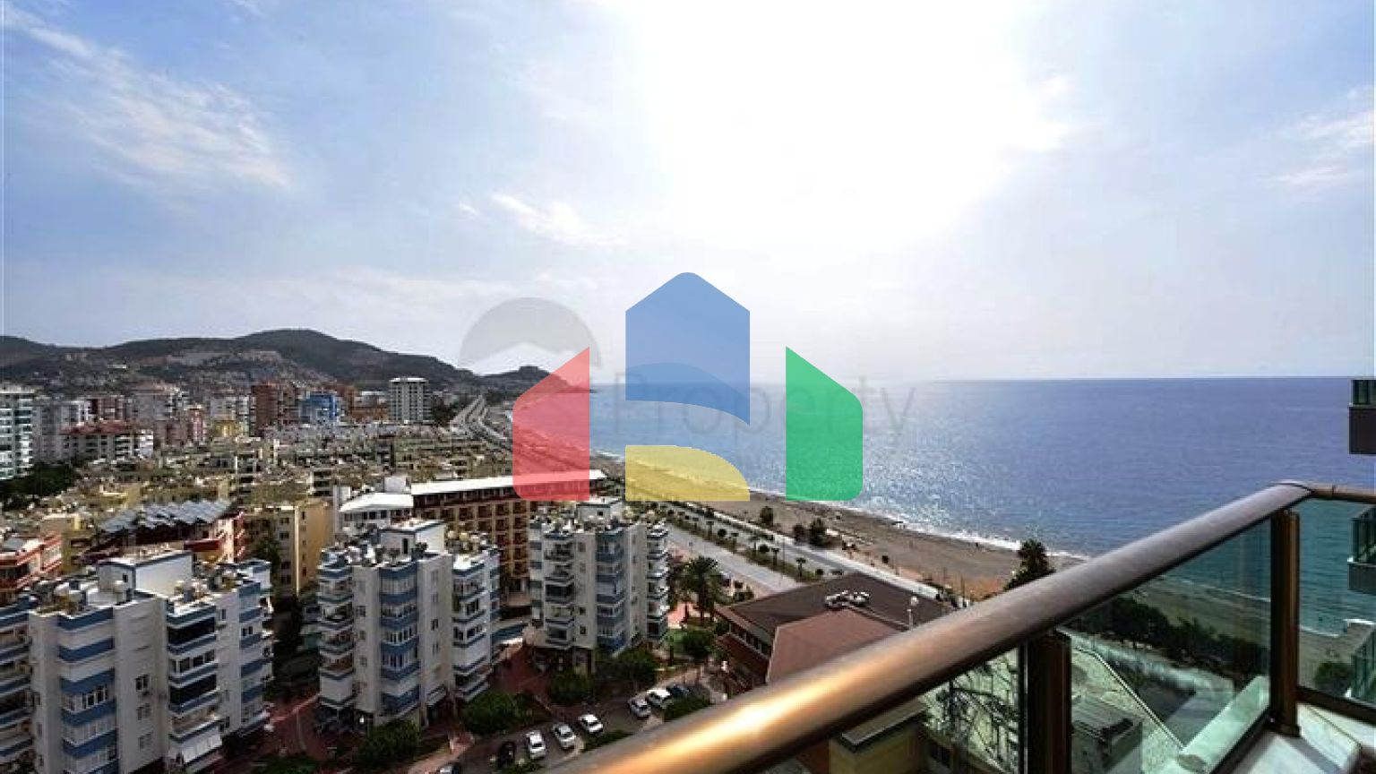 Просторий пентхаус на першій береговій лінії