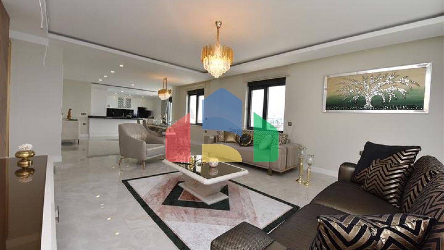 Просторий пентхаус на першій береговій лінії