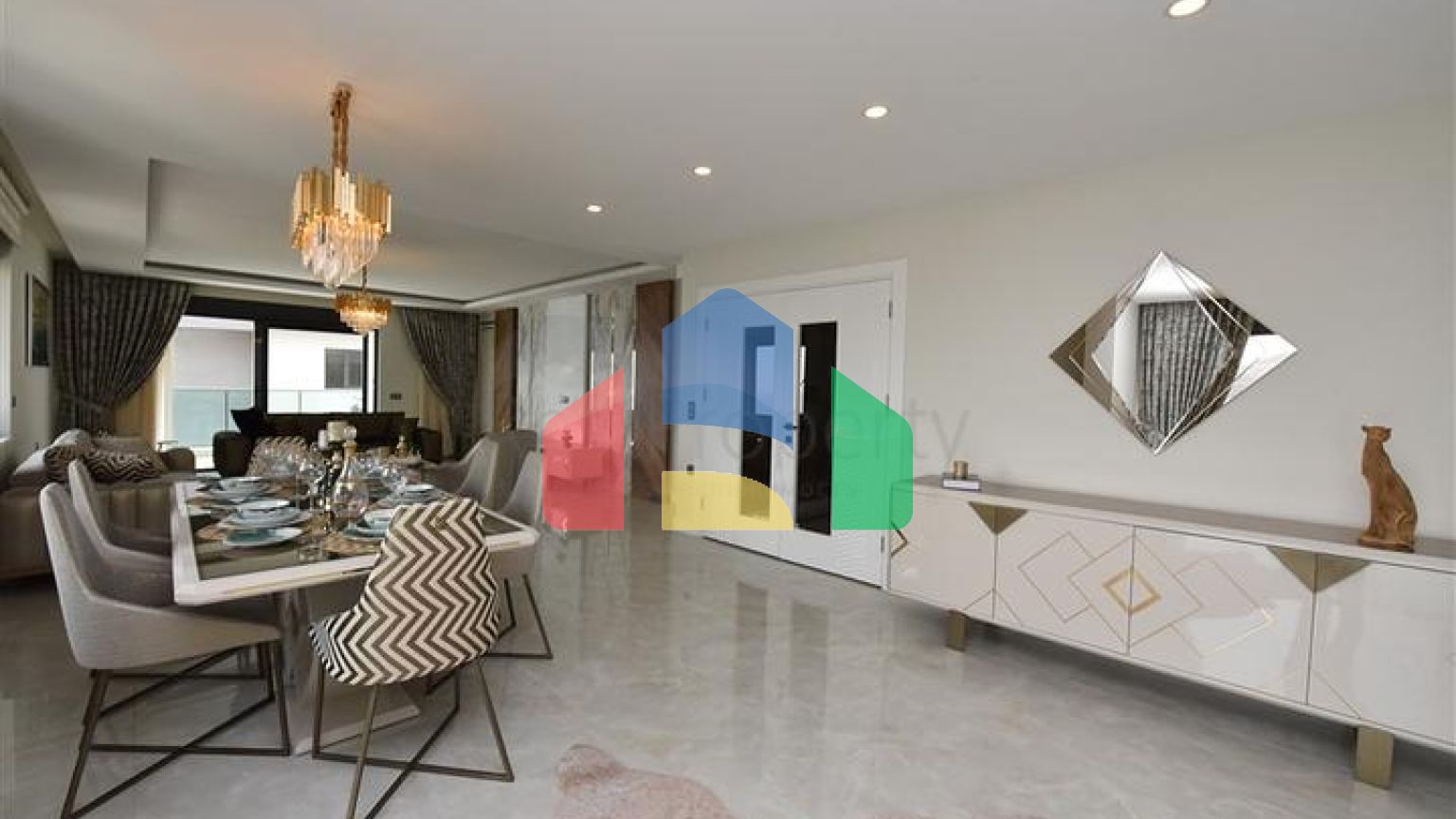 Просторий пентхаус на першій береговій лінії