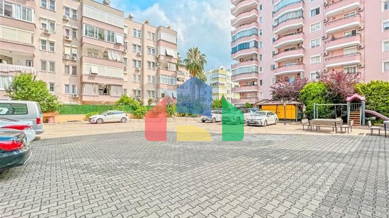 Просторная квартира 2+1 в районе Махмутлар