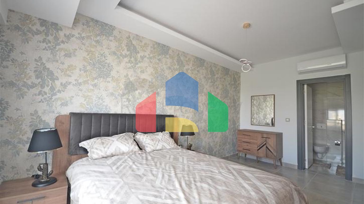 Трехкомнатная квартира в районе Махмутлар