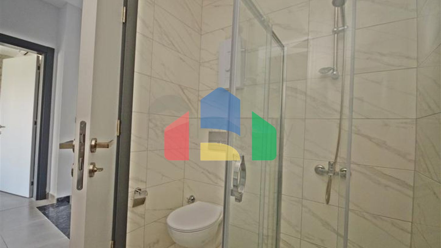 Трехкомнатная квартира в районе Махмутлар