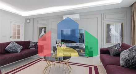 Просторий пентхаус на березі Середземного моря Просторий пентхаус на березі Середземного моря