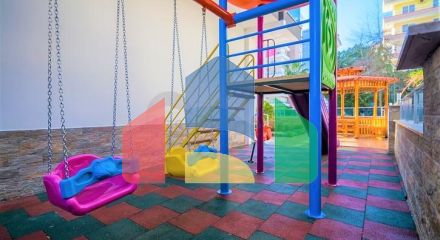 Просторий пентхаус на березі Середземного моря Просторий пентхаус на березі Середземного моря