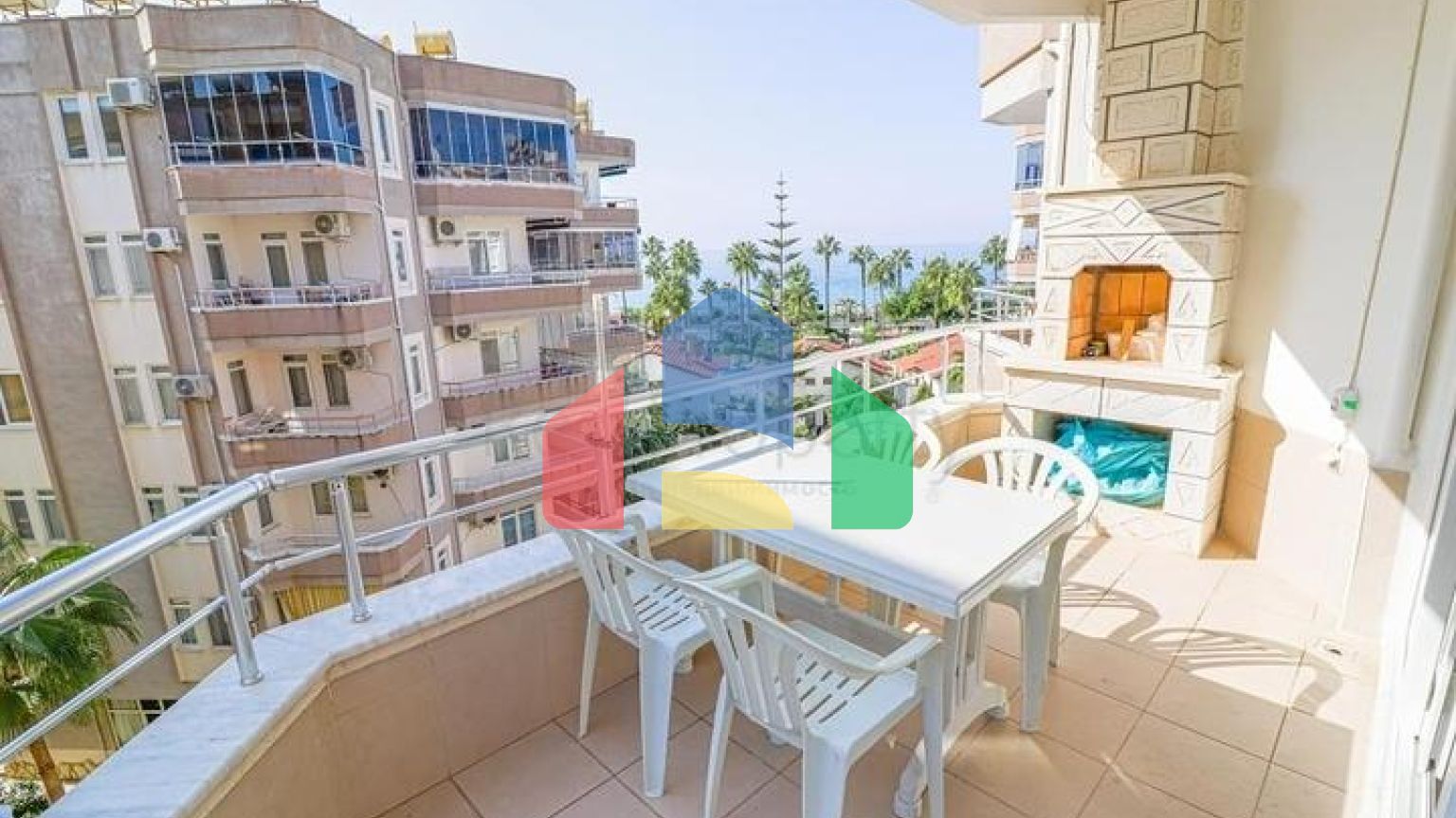 2+1 на первой линии в Махмутларе