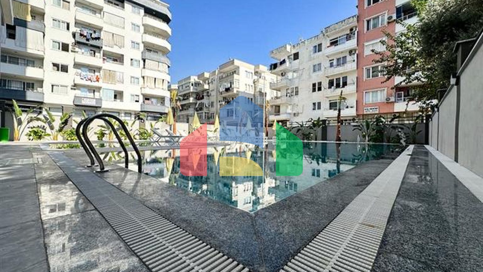 Квартира 1+1 в новом жилом комплексе в районе Махмутлар