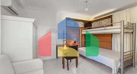 Затишна трикімнатна квартира в 150 м від моря