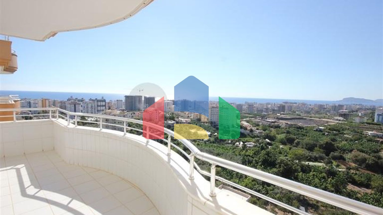 Меблированная квартира планировкой 2+1 в районе Махмутлар