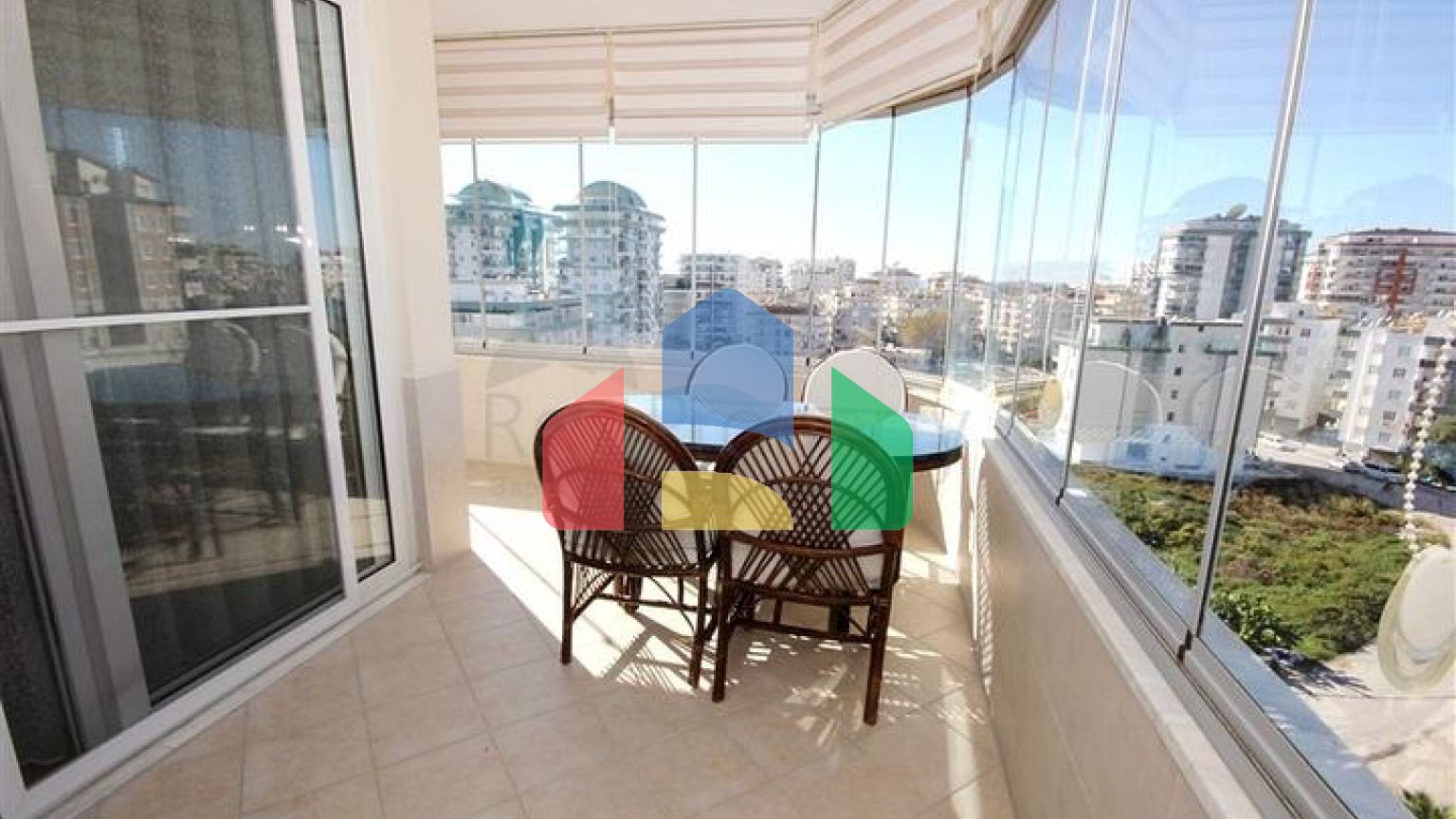 Квартира планировкой 2+1 в районе Махмутлар