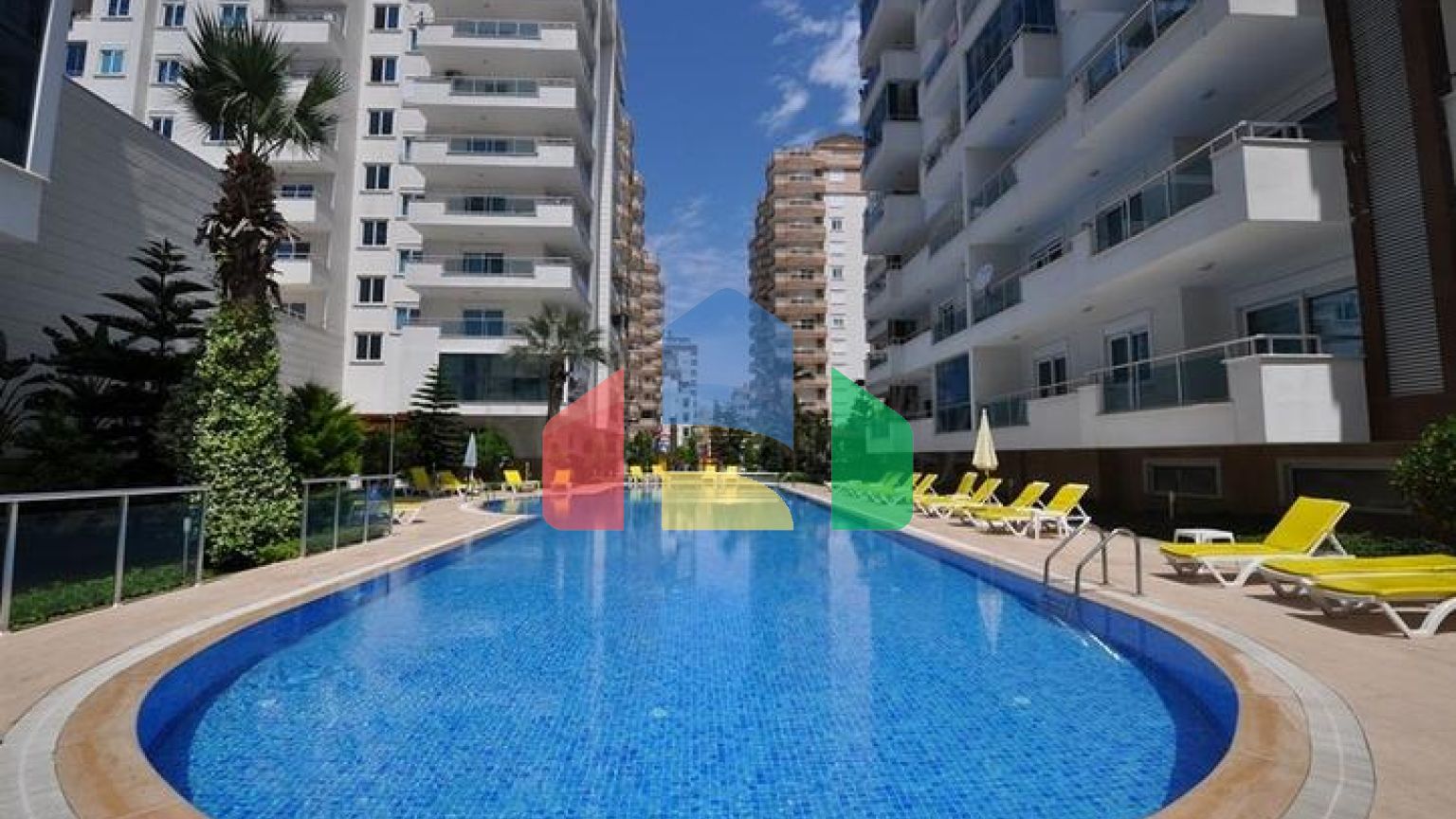 Квартира 2+1 с отдельной кухней в 125 м от моря в районе Махмутлар