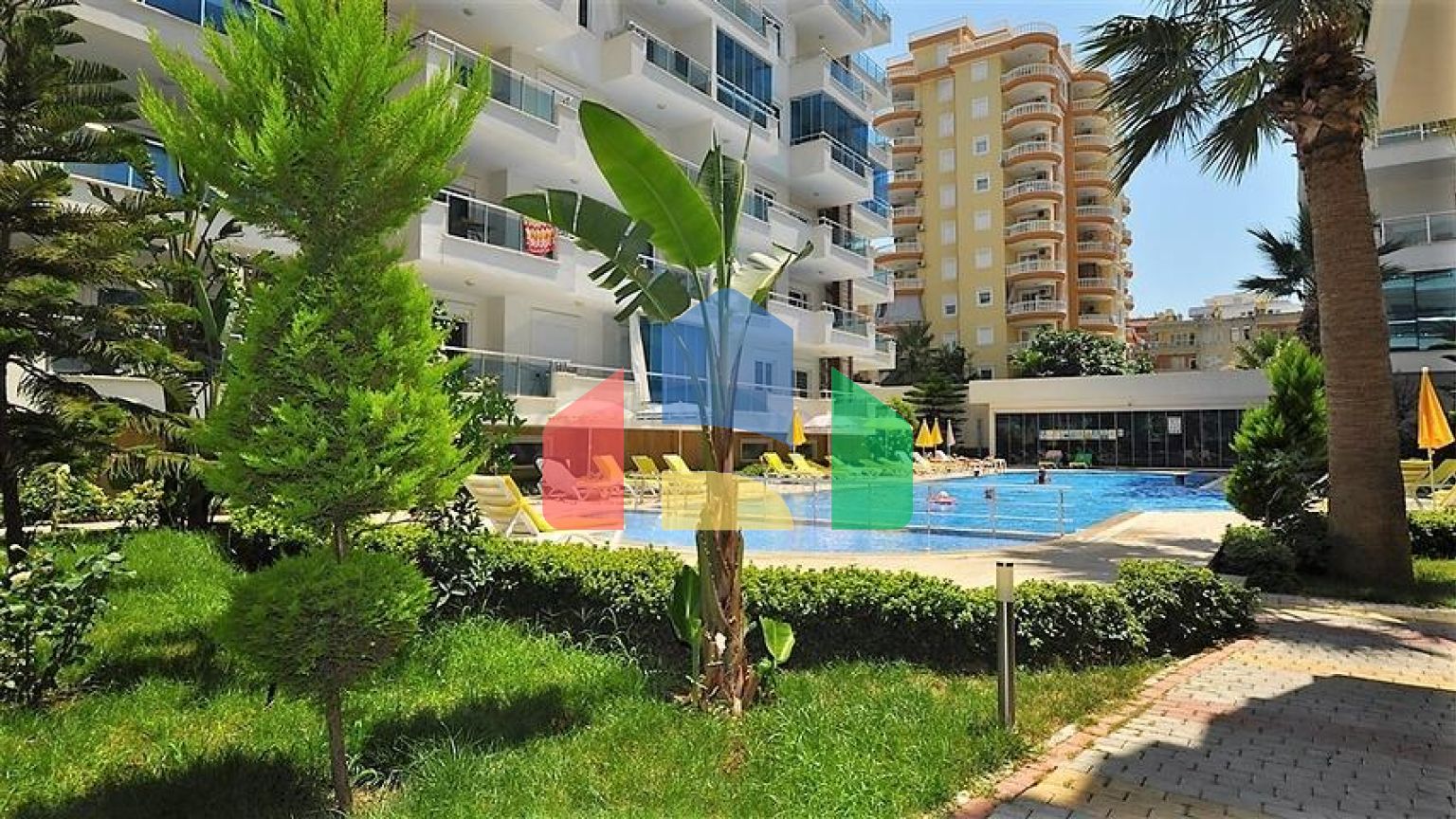 Квартира 2+1 с отдельной кухней в 125 м от моря в районе Махмутлар