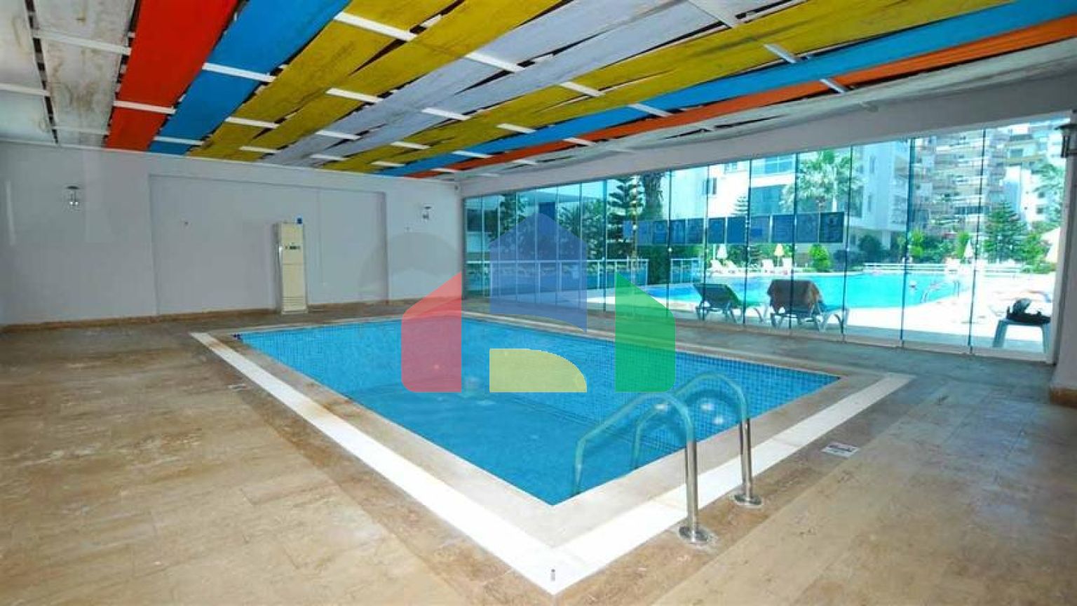 Квартира 2+1 с отдельной кухней в 125 м от моря в районе Махмутлар