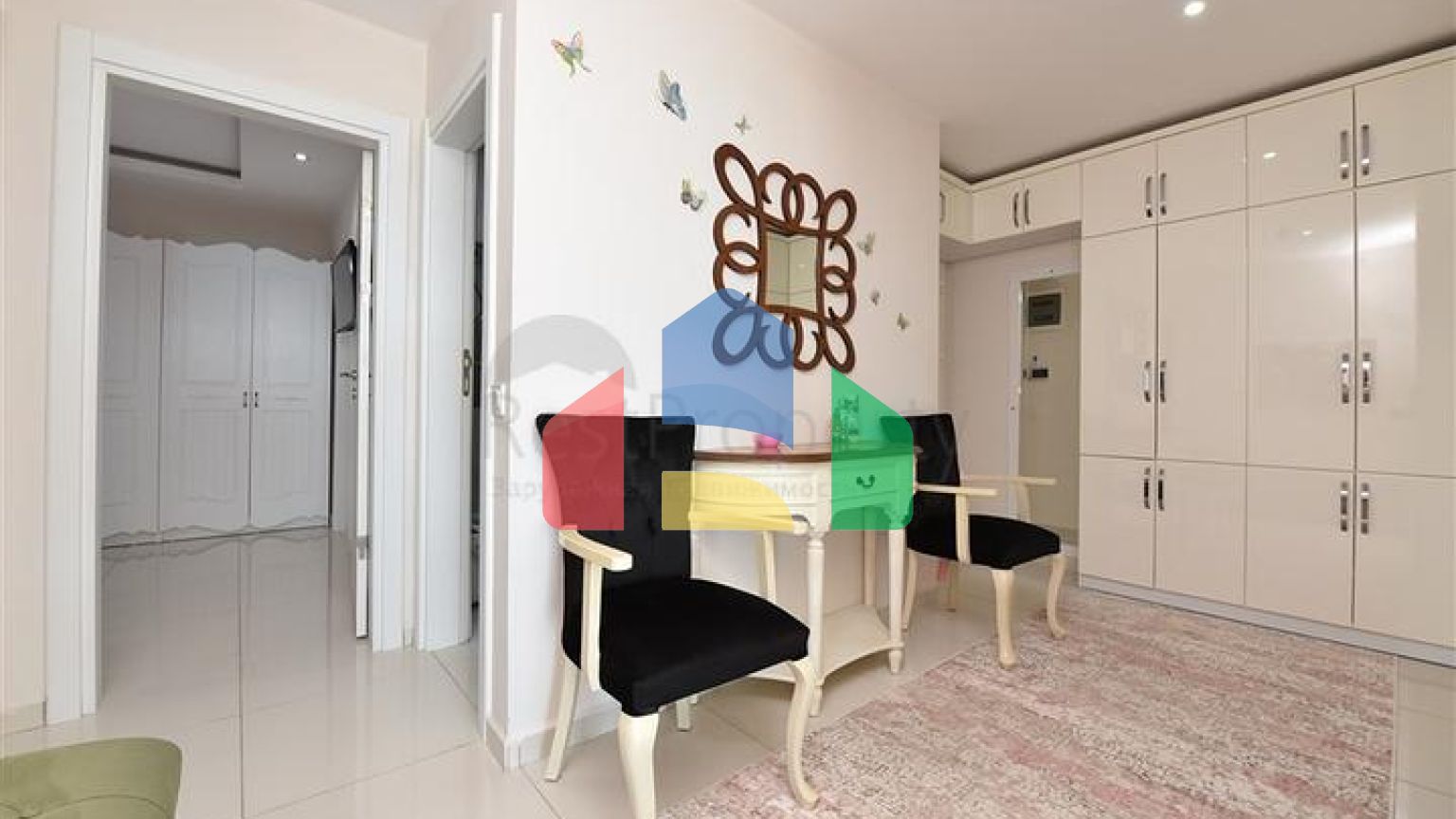 Квартира 2+1 с отдельной кухней в 125 м от моря в районе Махмутлар