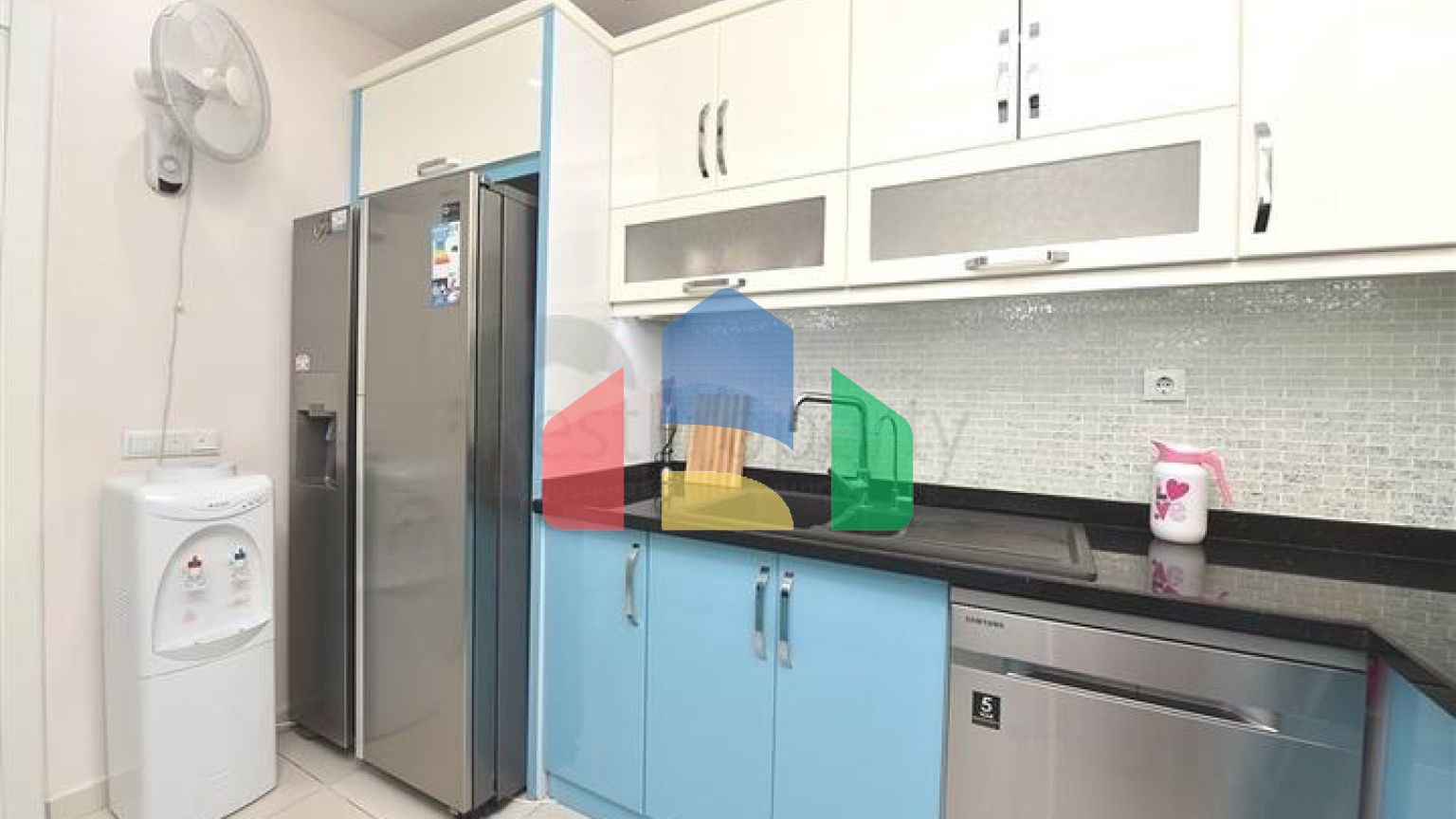 Квартира 2+1 с отдельной кухней в 125 м от моря в районе Махмутлар