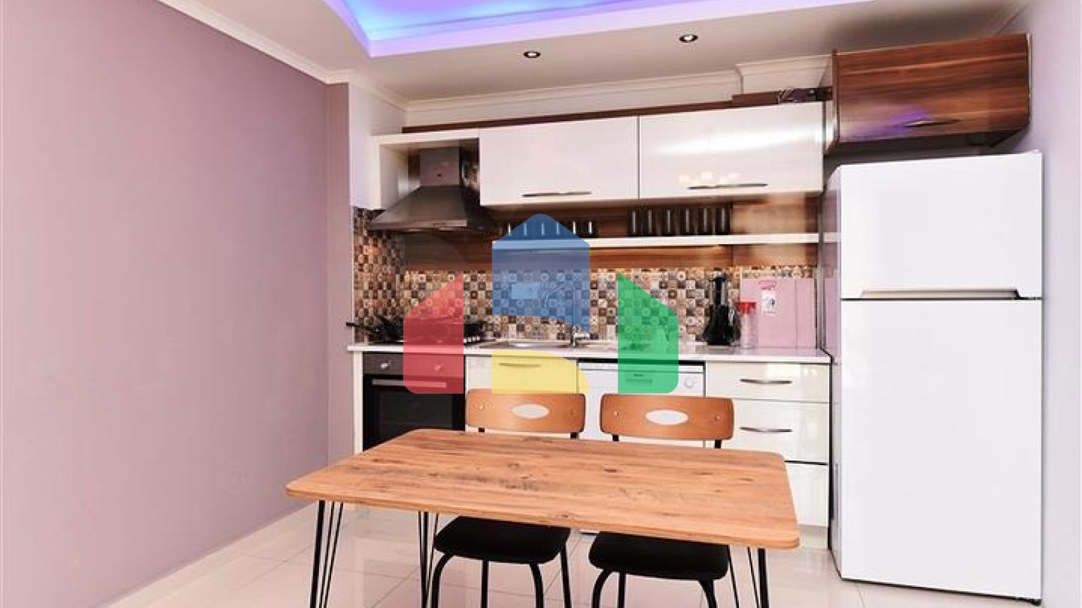 Квартира 1+1 в районе Махмутлар на расстоянии всего 350 метров до моря