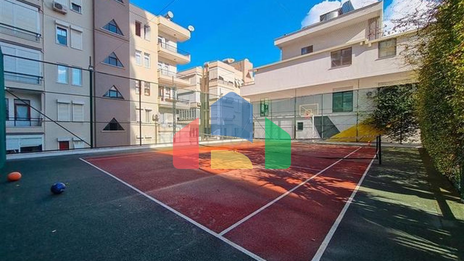 Квартира 1+1 на первой линии в районе Махмутлар