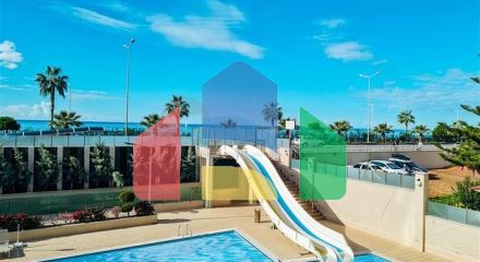 Квартира 1+1 на первой линии в районе Махмутлар