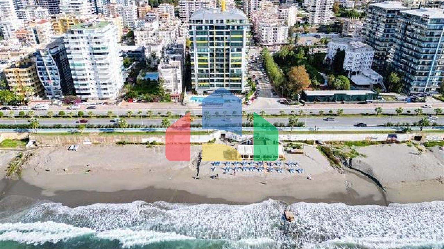 Квартира 1+1 на первой линии в районе Махмутлар