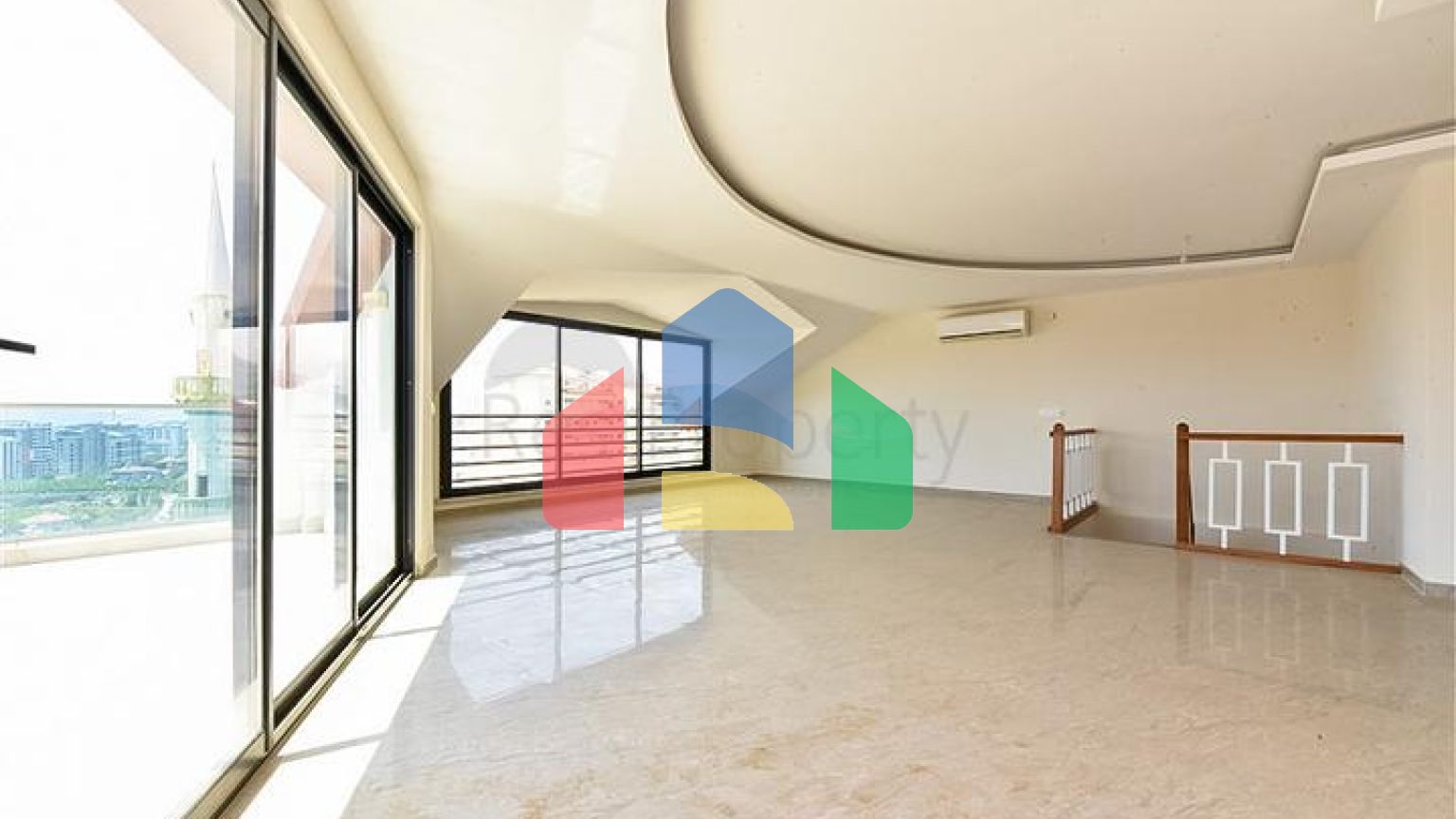 Просторий пентхаус 3 + 2 в районі Махмутлар