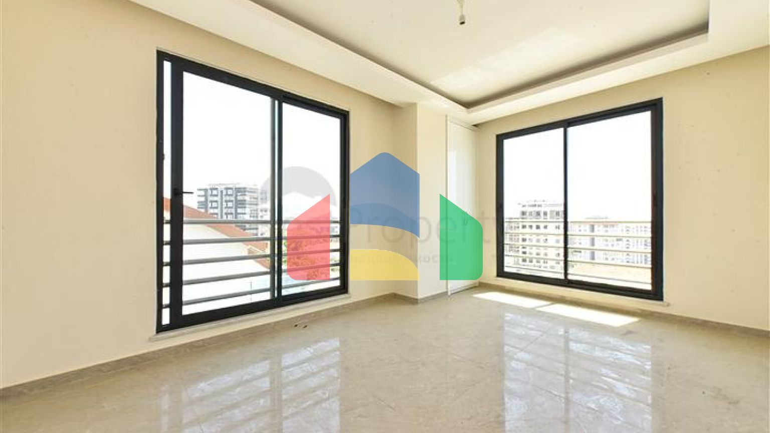 Просторий пентхаус 3 + 2 в районі Махмутлар