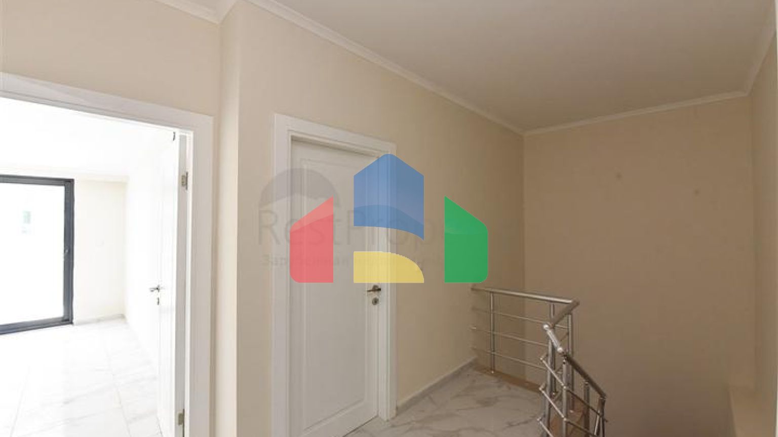 Пентхаус планировкой 2+1 в районе Махмутлар