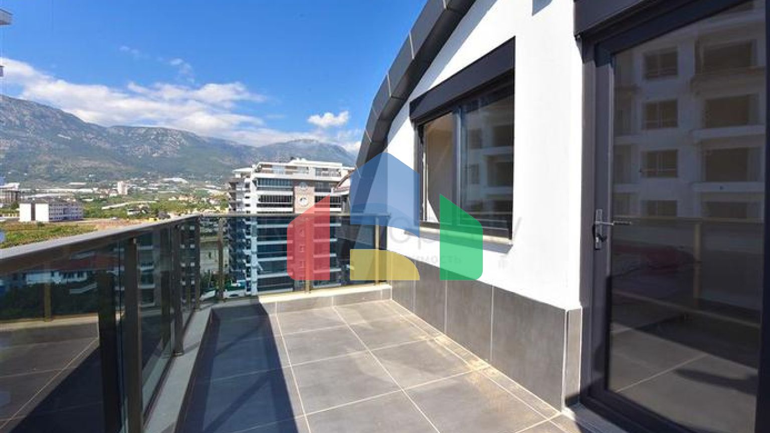 Пентхаус 2+1 в самом центре Махмутлара